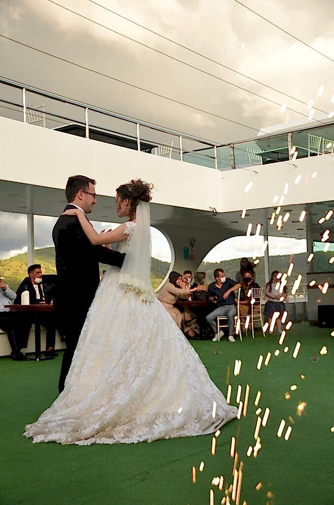 korona teknede dugun