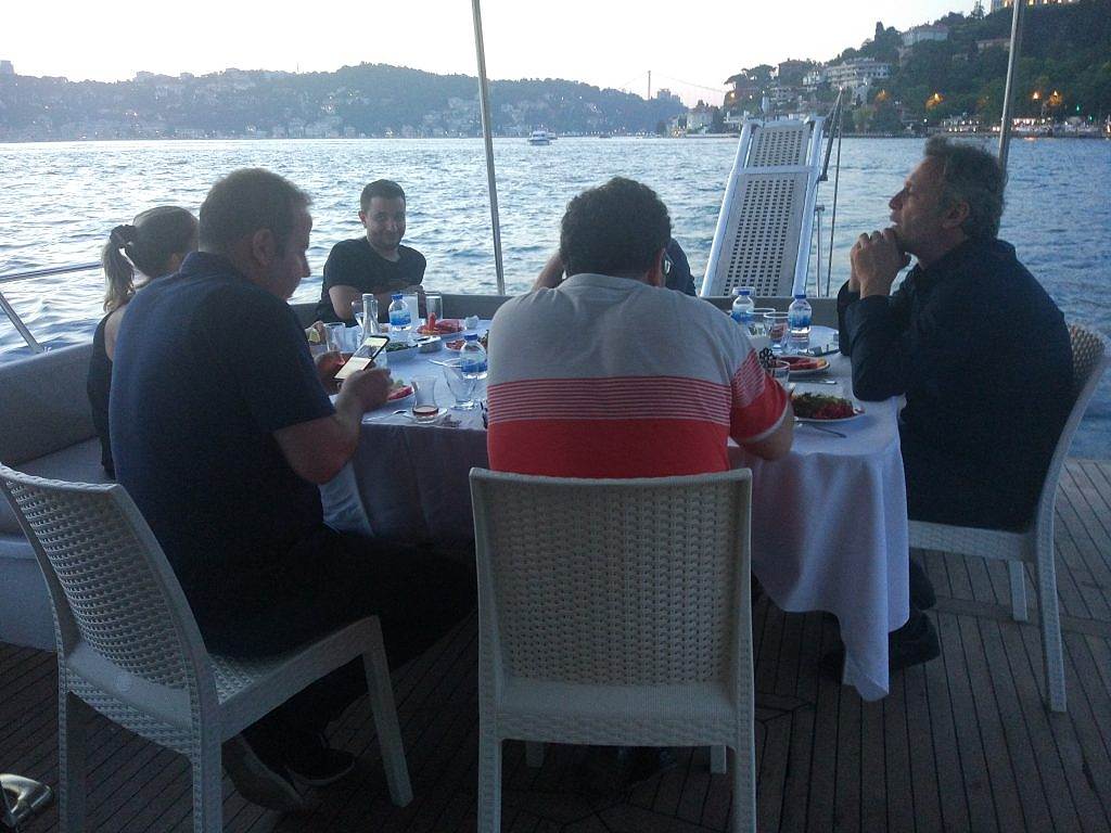 gruba özel yemekli bogaz turu