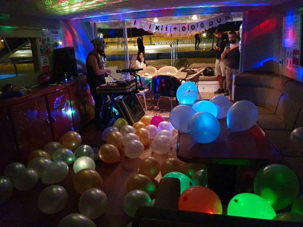 Teknede Doğum Günü