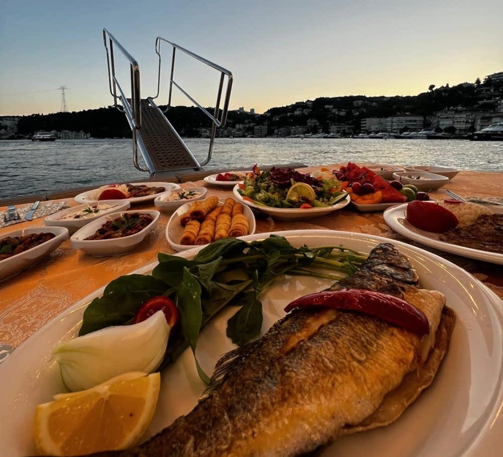 Teknede Doğum Günü Kutlaması